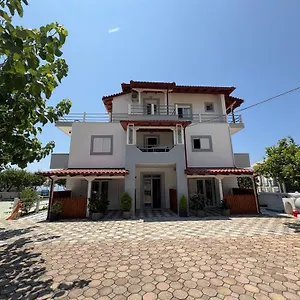 Hotel Yard Paradise, Dhërmi